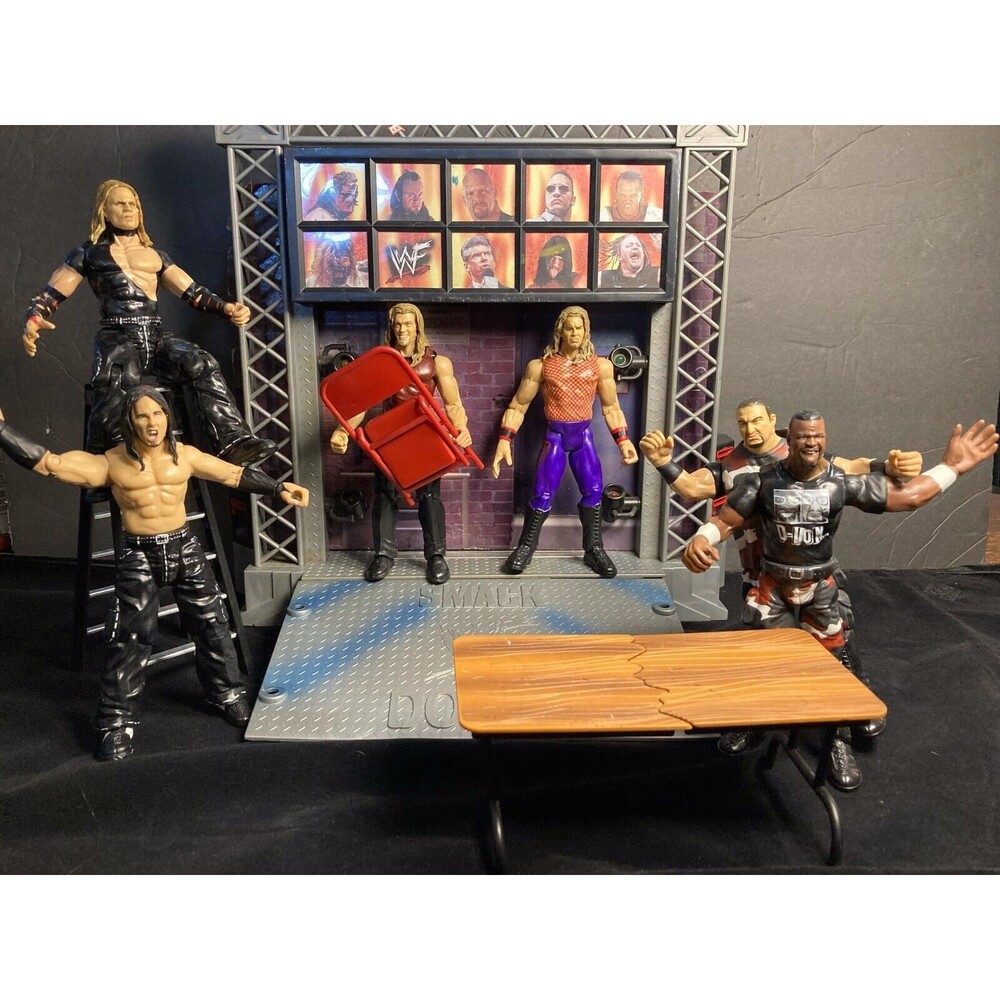 WWE Action Figure Lot Jakks Pacific 1999-2001 6 Wrestlers, Table, Ladder, Chair